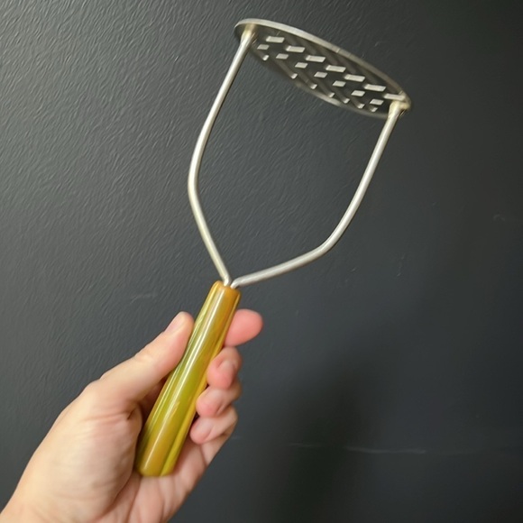 Bakelite Handle Vintage Potato  Masher Kitchen Utensil Stainless Steel - Picture 4 of 5